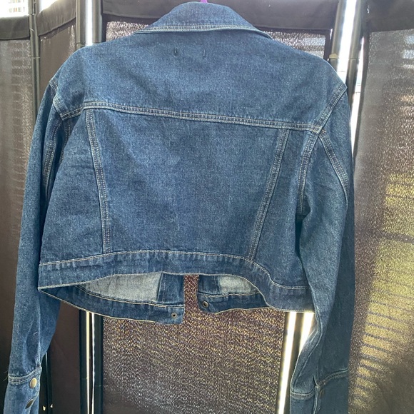 Jean jacket never worned. Cropped jean jacket. - Picture 3 of 3